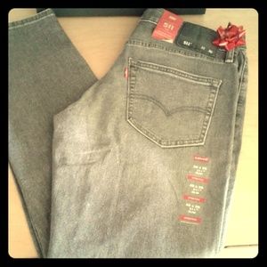 Women's Levis 511 Slim/stretch 32×30 Brand NEW